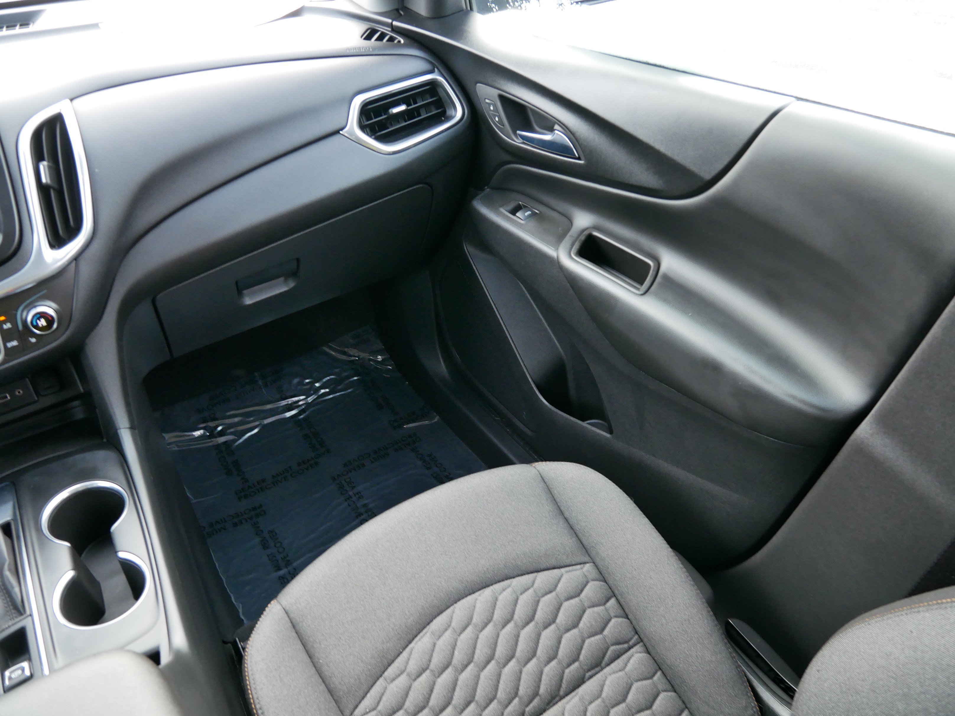 Used 2020 Chevrolet Equinox LT image 11