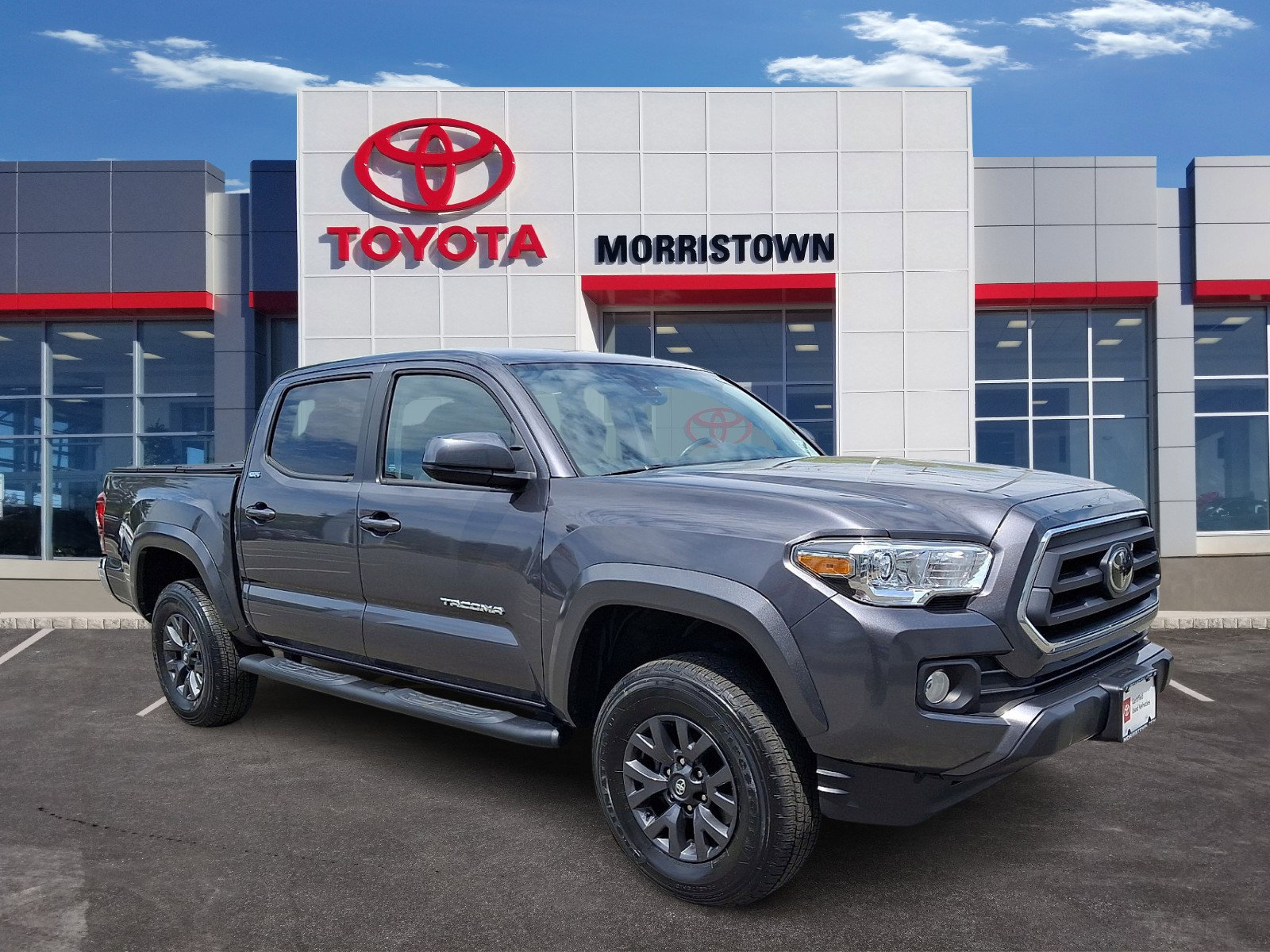 Certified 2023 Toyota Tacoma SR5 AWD/4WD image 1