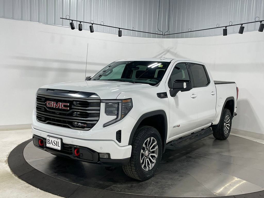 Used 2023 GMC Sierra 1500 AT4 w/ AT4 Premium Package AWD/4WD image 8