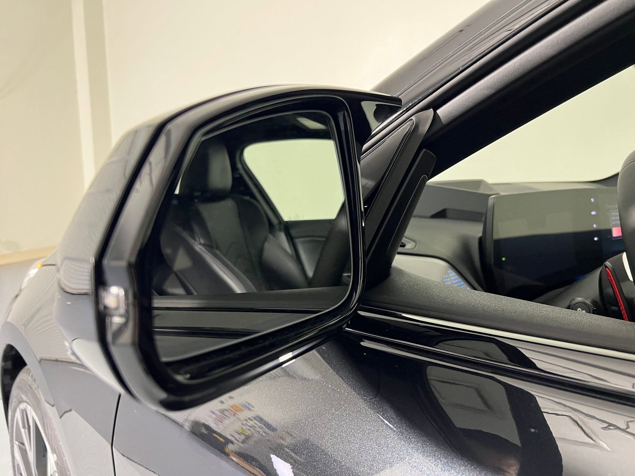 Used 2025 BMW M235i xDrive w/ Premium Package AWD/4WD image 23