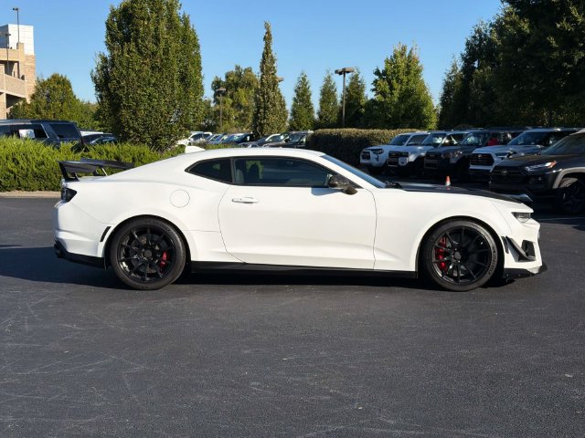 Used 2021 Chevrolet Camaro ZL1 RWD image 3