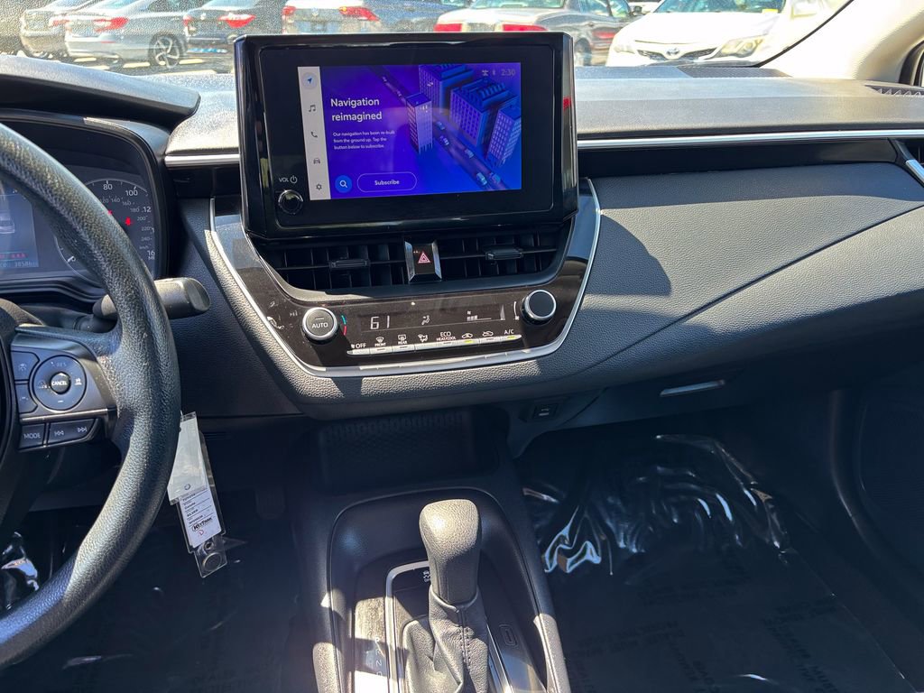 Used 2025 Toyota Corolla LE FWD image 19