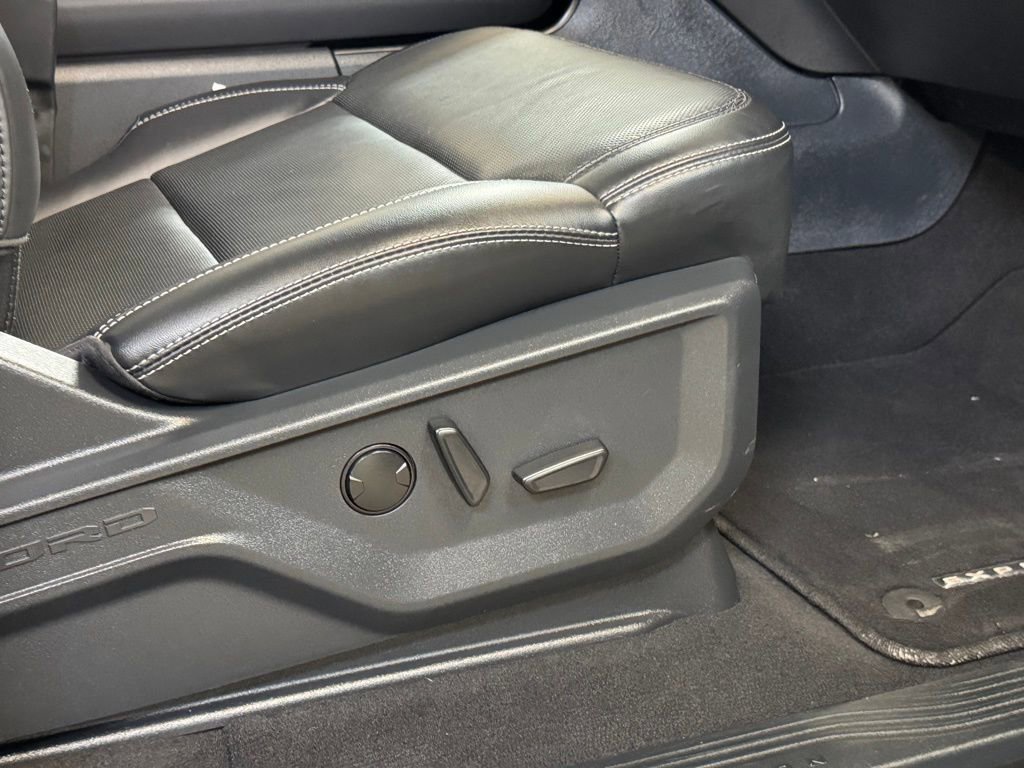 Used 2025 Ford Expedition Max Platinum image 31