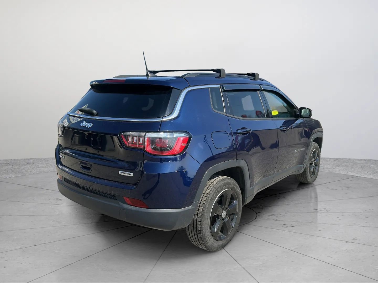 Used 2018 Jeep Compass Latitude w/ Popular Equipment Group AWD/4WD image 13