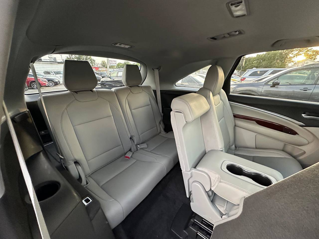 Used 2016 Acura MDX w/ AcuraWatch Plus Package FWD image 38