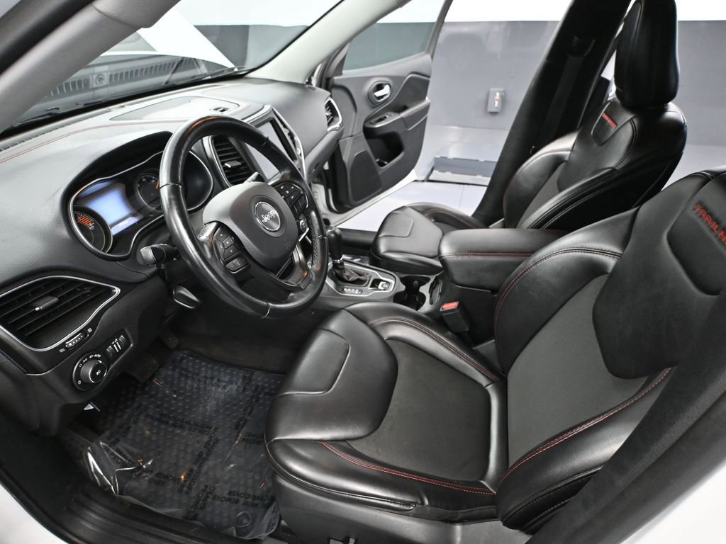 Used 2019 Jeep Cherokee Trailhawk image 21