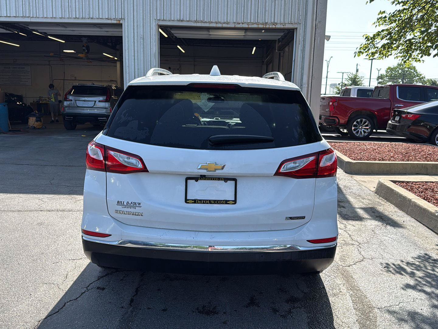 Used 2018 Chevrolet Equinox Premier FWD image 4