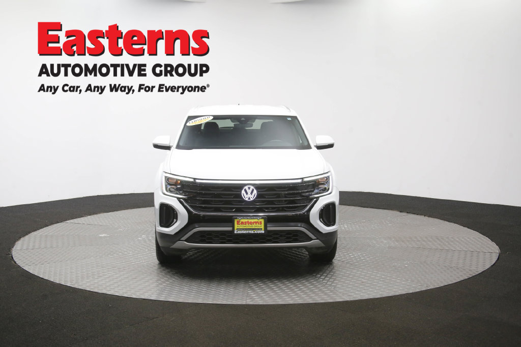 Used 2025 Volkswagen Atlas Cross Sport SE FWD image 52