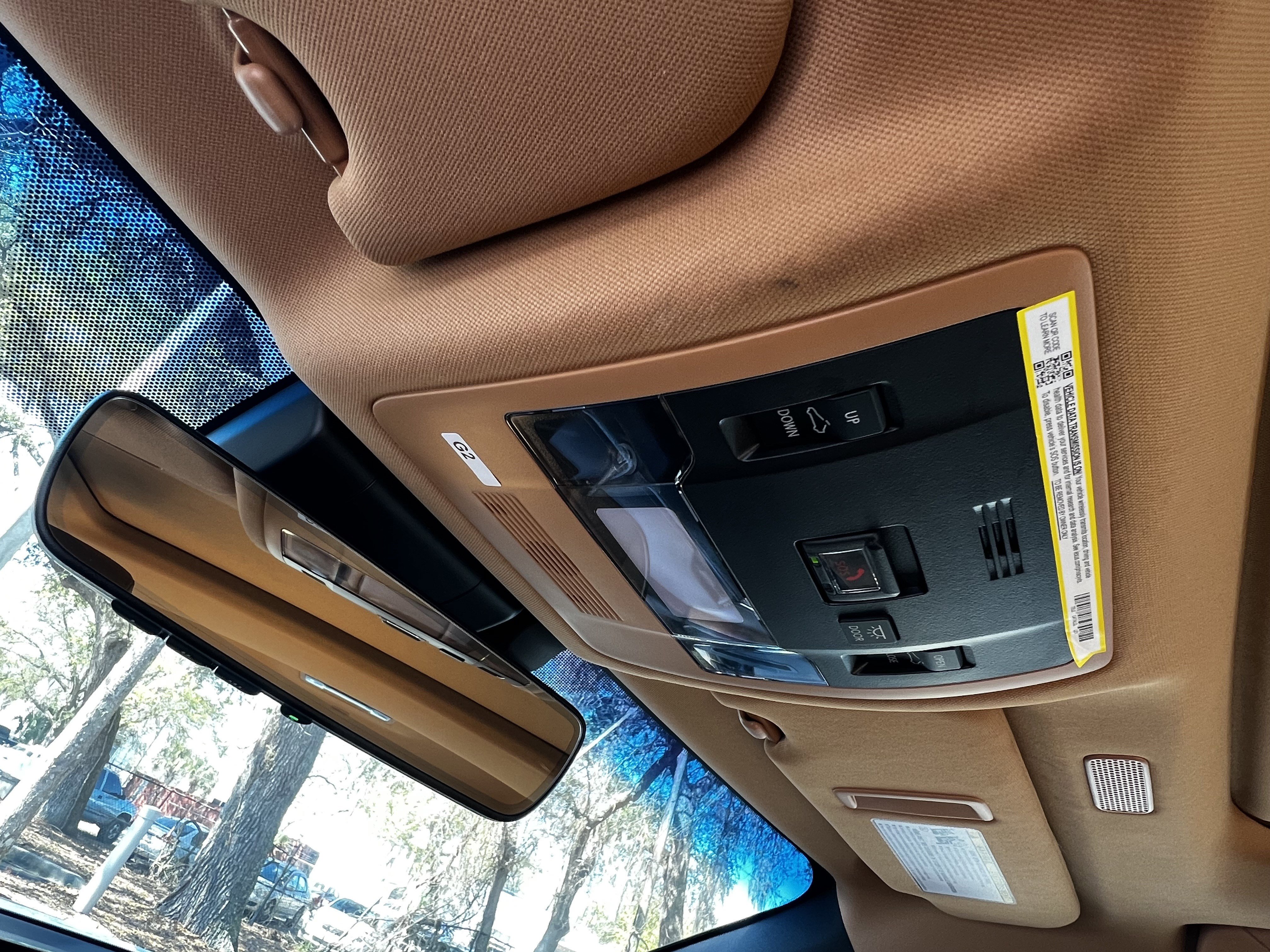 Certified 2025 Lexus ES 300h w/ Premium Package image 28