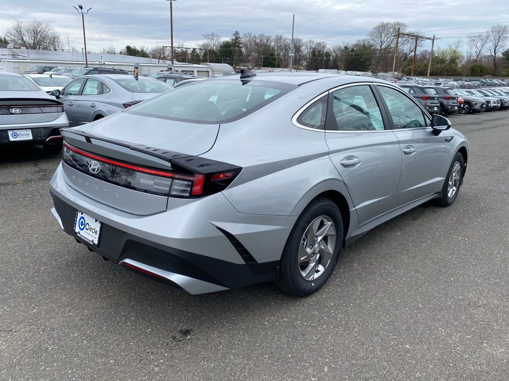 New 2026 Hyundai Sonata SE FWD image 4
