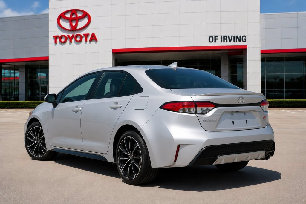 Used 2023 Toyota Corolla SE FWD image 4