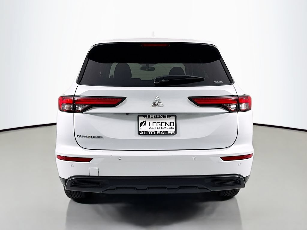 Used 2024 Mitsubishi Outlander ES AWD/4WD image 6