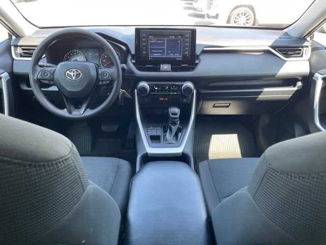 Used 2021 Toyota RAV4 LE AWD/4WD image 21