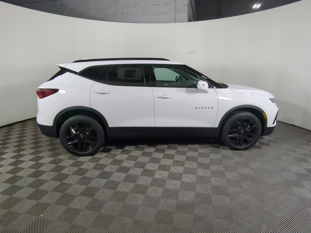 Used 2022 Chevrolet Blazer LT image 3