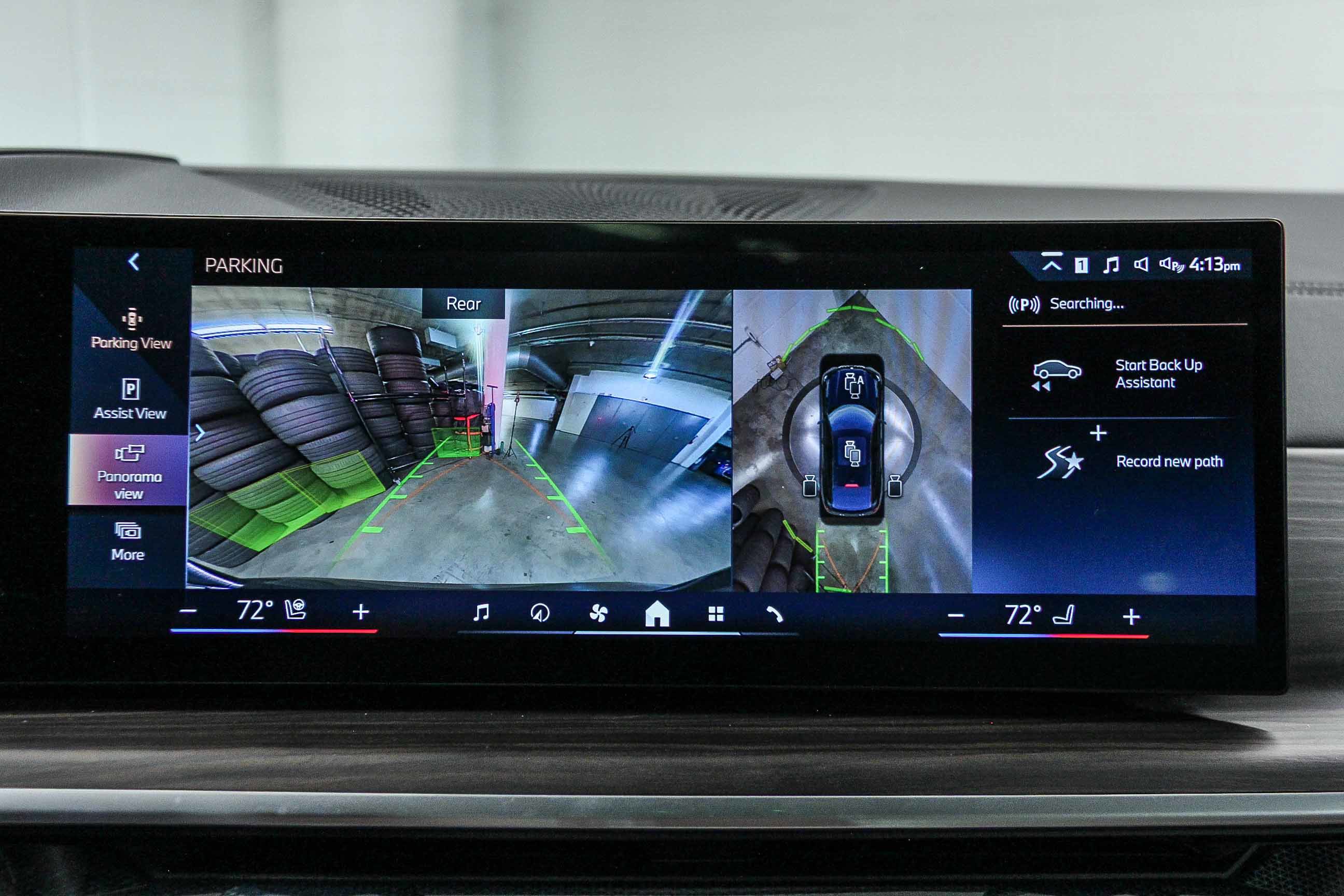 Used 2024 BMW X6 xDrive40i w/ Executive Package image 23