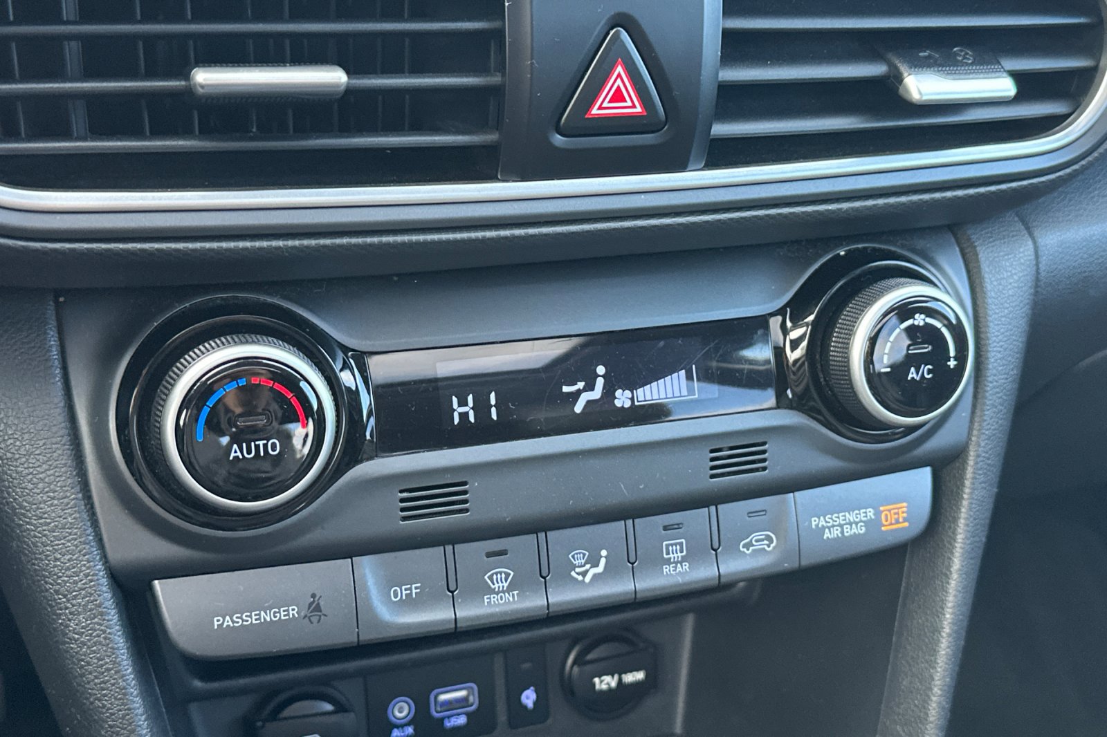 Used 2021 Hyundai Kona Limited w/ Cargo Package image 20