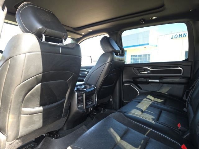 Used 2019 RAM 1500 Laramie AWD/4WD image 8