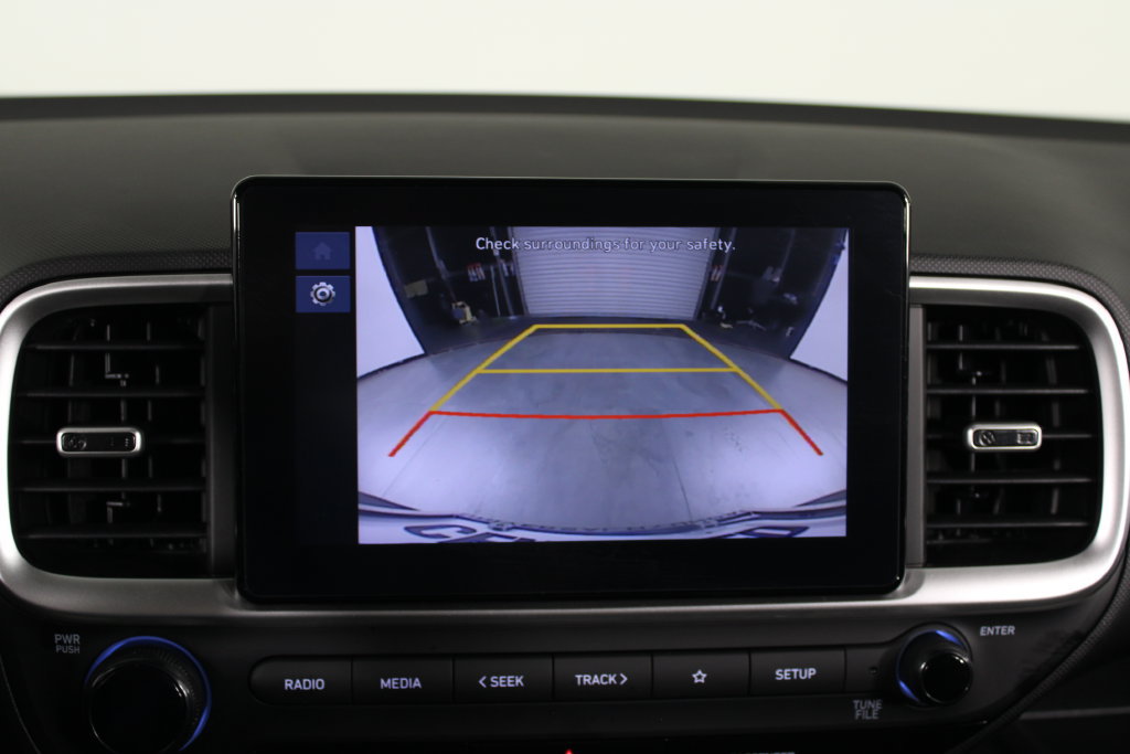 Certified 2025 Hyundai Venue SE FWD image 27