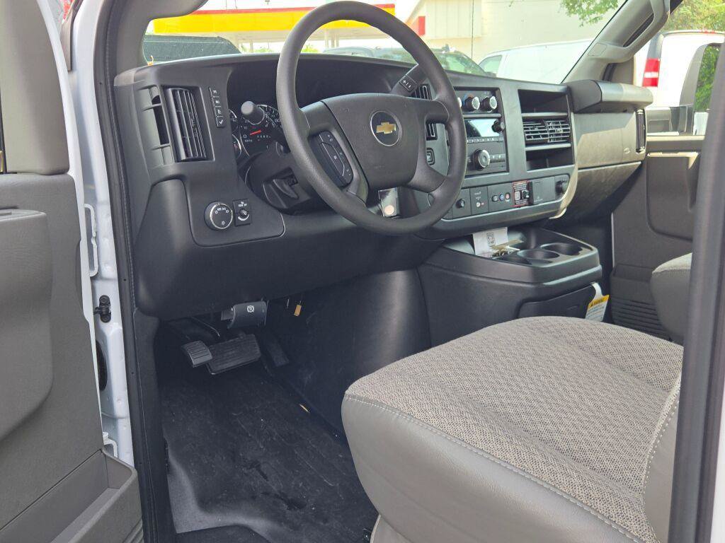 New 2026 Chevrolet Express 3500 w/ Power Convenience Package RWD image 22