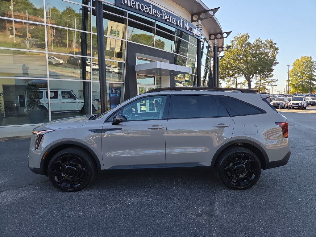 Used 2025 Kia Sorento SX AWD/4WD image 2