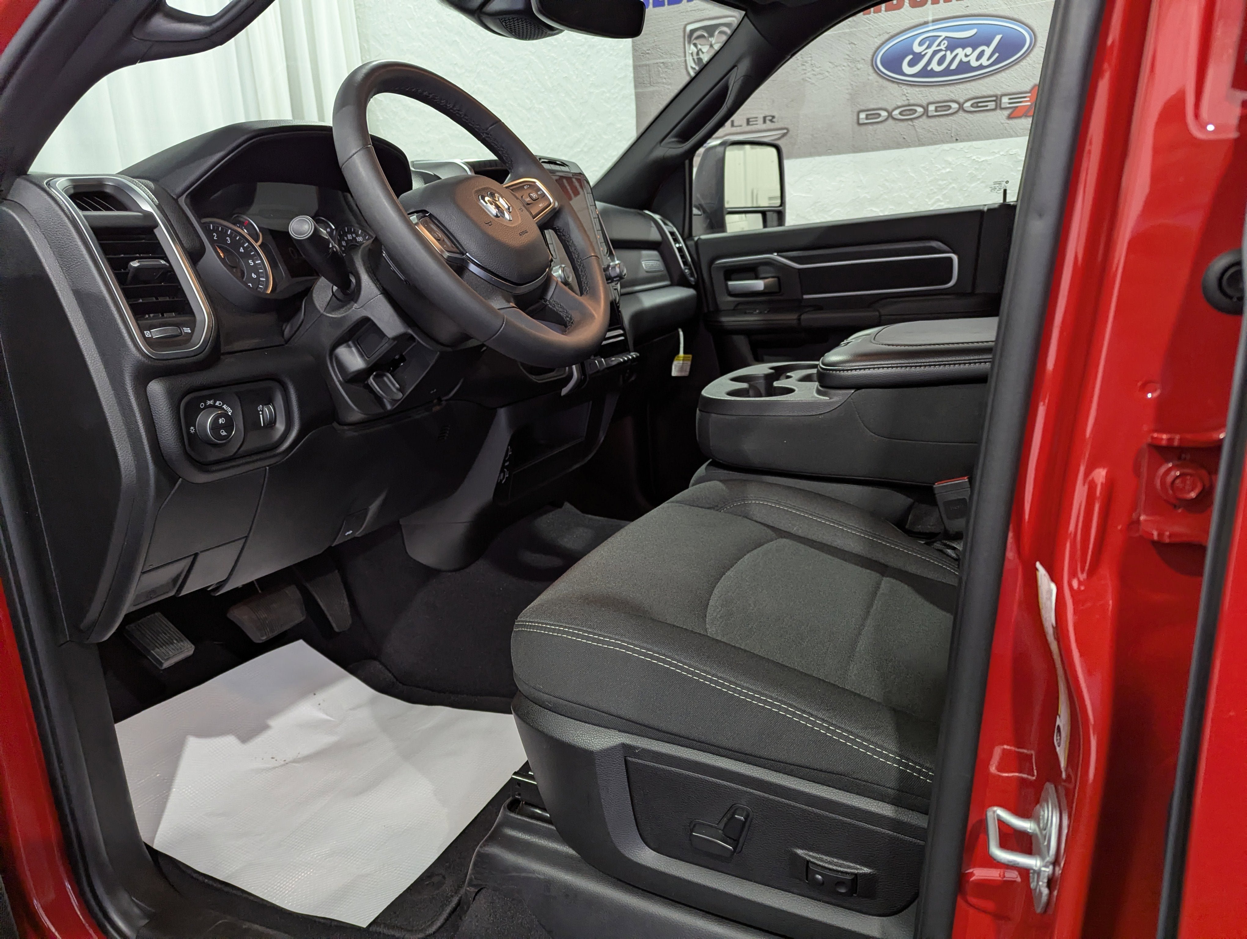 Used 2026 RAM 2500 Big Horn AWD/4WD image 16