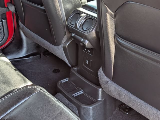Used 2021 Jeep Wrangler Unlimited Sahara AWD/4WD image 30