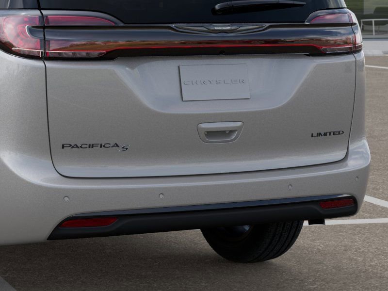 New 2026 Chrysler Pacifica Limited image 13