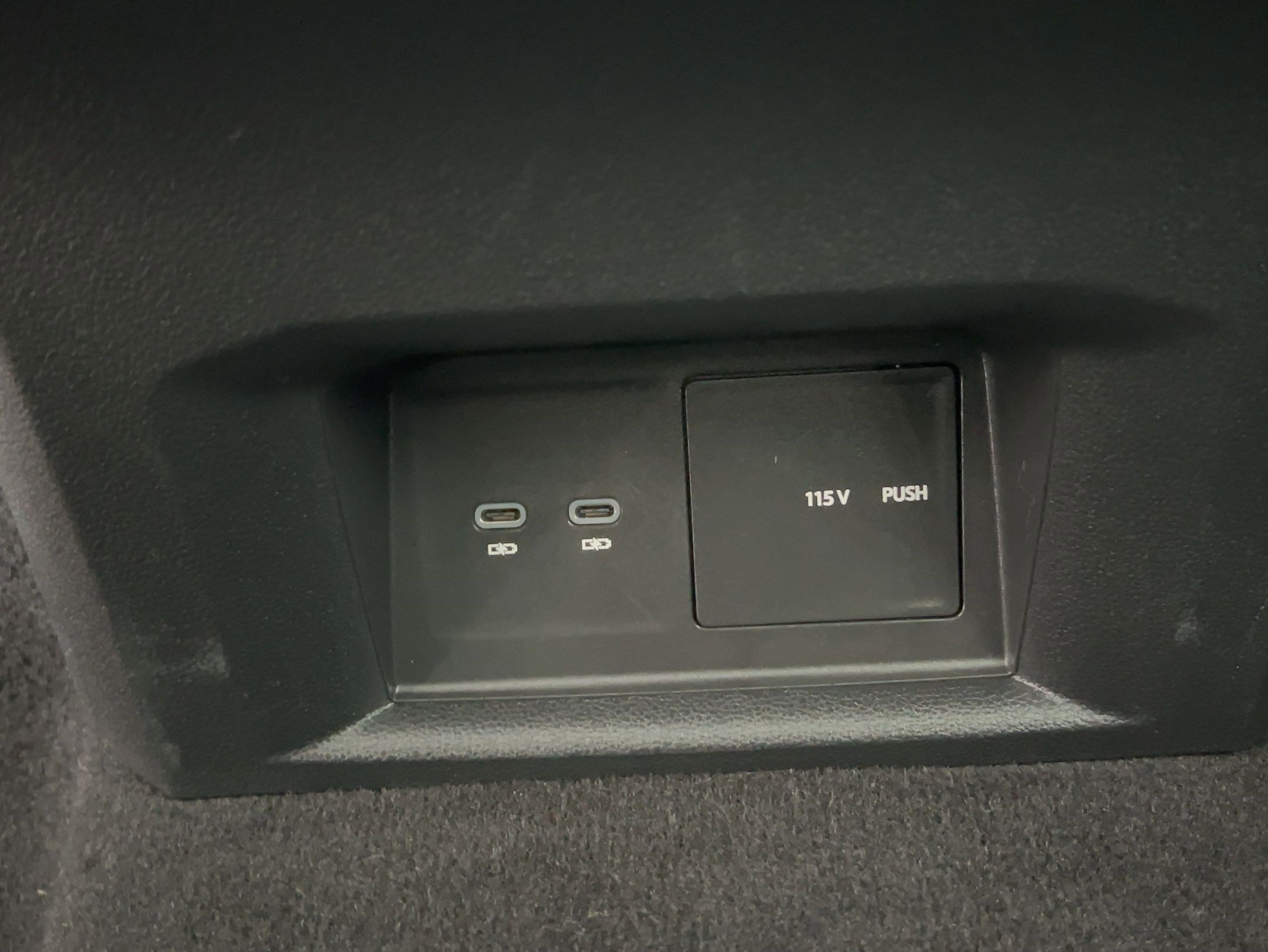 Used 2022 Volkswagen Atlas Cross Sport SEL image 33