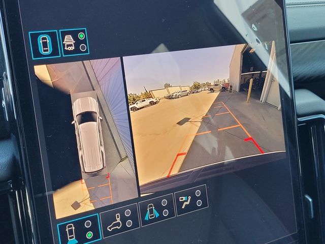 New 2026 GMC Yukon XL AT4 w/ AT4 Premium Package AWD/4WD image 21