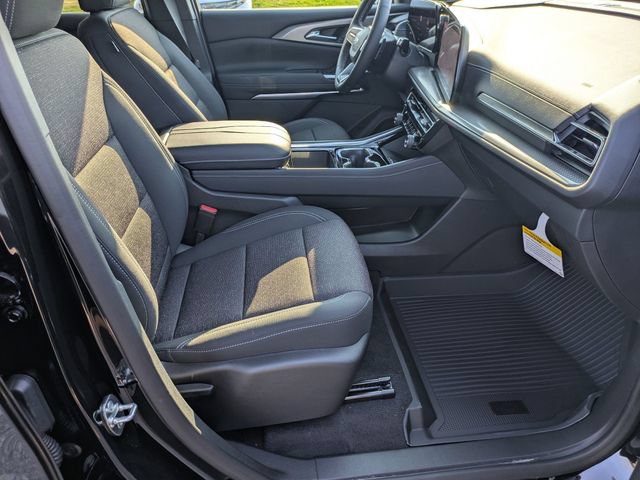 New 2026 Chevrolet Traverse LT w/ Driver Confidence Package FWD image 39