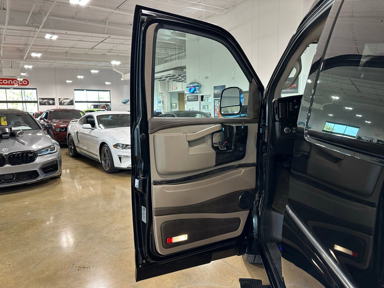 Used 2021 Chevrolet Express 2500 LS w/ Enhanced Convenience Package image 11