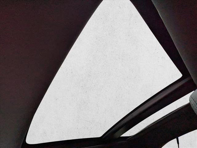 New 2024 Land Rover Range Rover Evoque Dynamic SE image 18