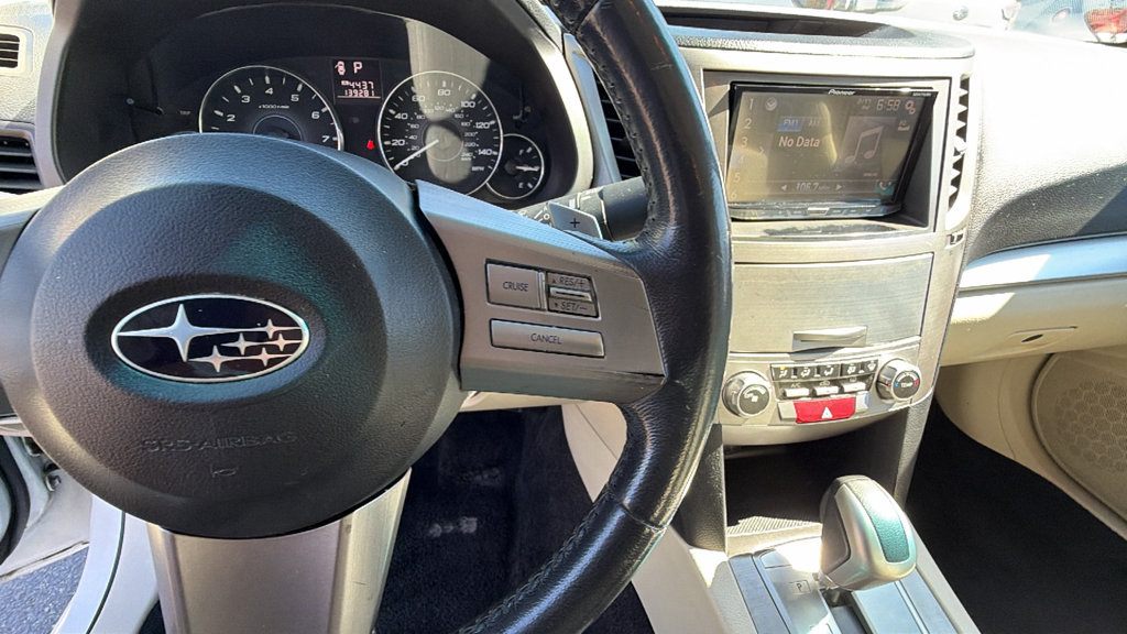 Used 2011 Subaru Legacy 2.5i Premium AWD/4WD image 27