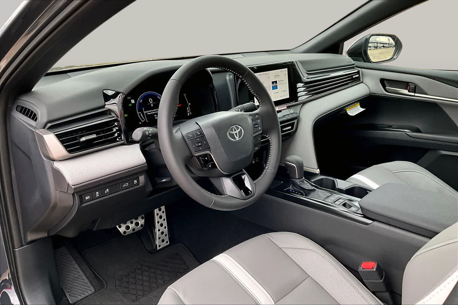 New 2026 Toyota Camry SE FWD image 8