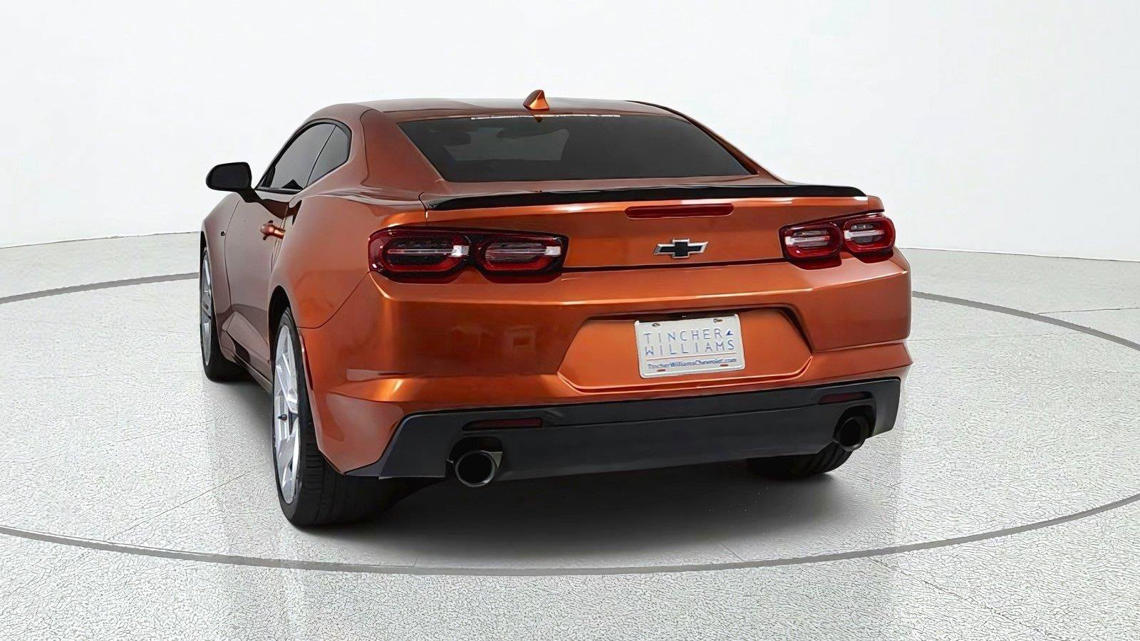 Used 2022 Chevrolet Camaro LT w/ Technology Package RWD image 5