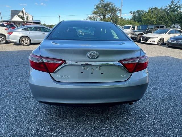 Used 2017 Toyota Camry LE FWD image 6