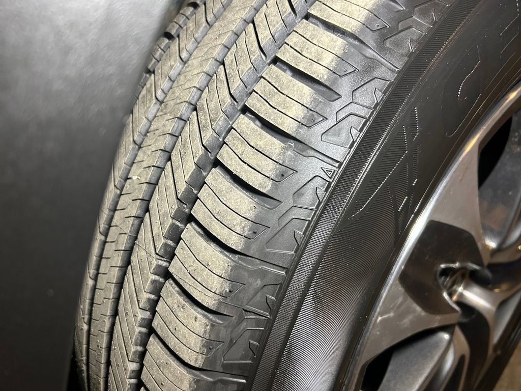 Used 2022 Toyota Highlander XLE image 16