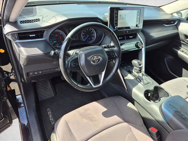 Used 2021 Toyota Venza LE w/ Carpet Mat Package (TMS) AWD/4WD image 9
