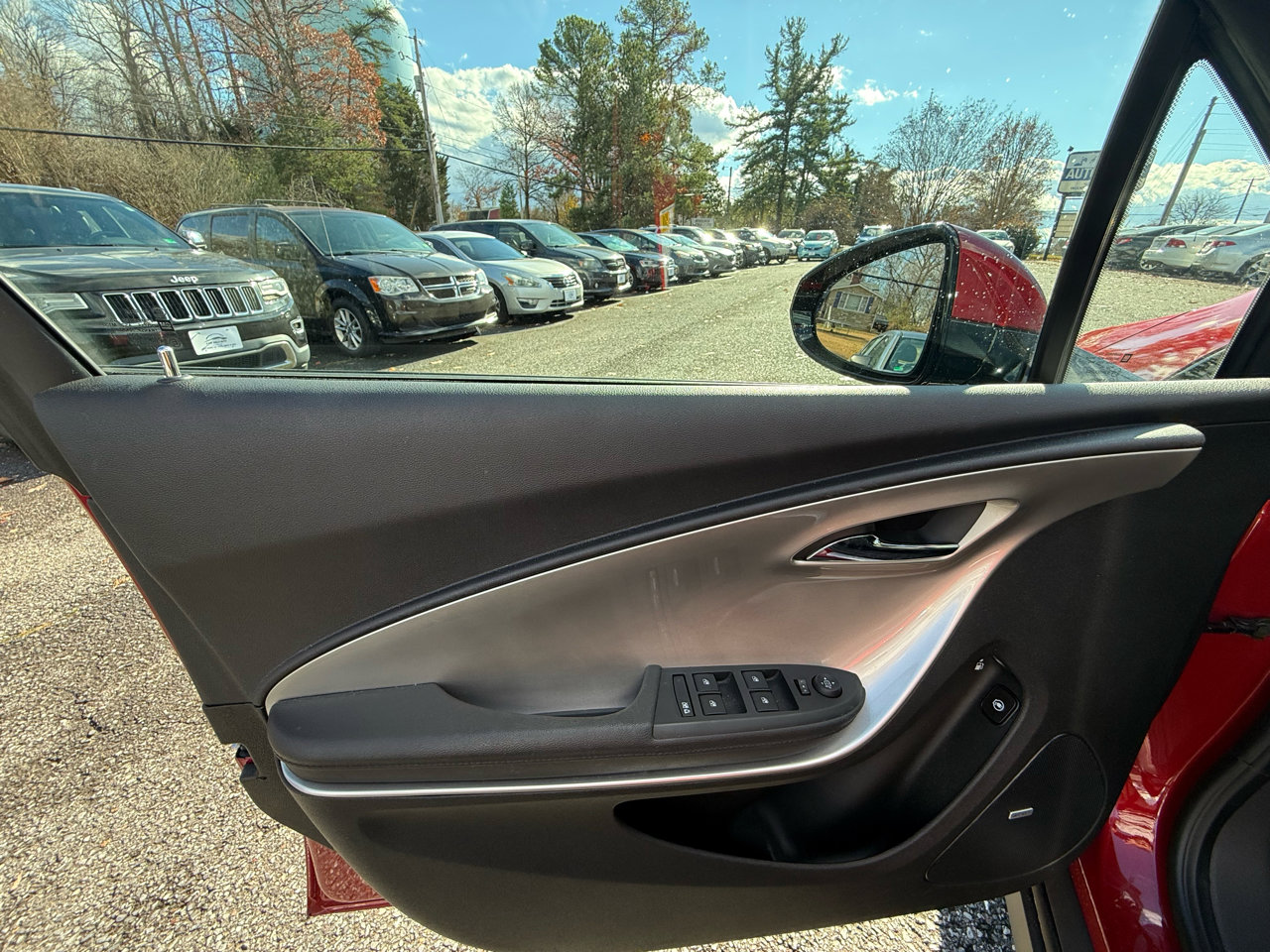 Used 2012 Chevrolet Volt Premium w/ Premium Trim Package image 16