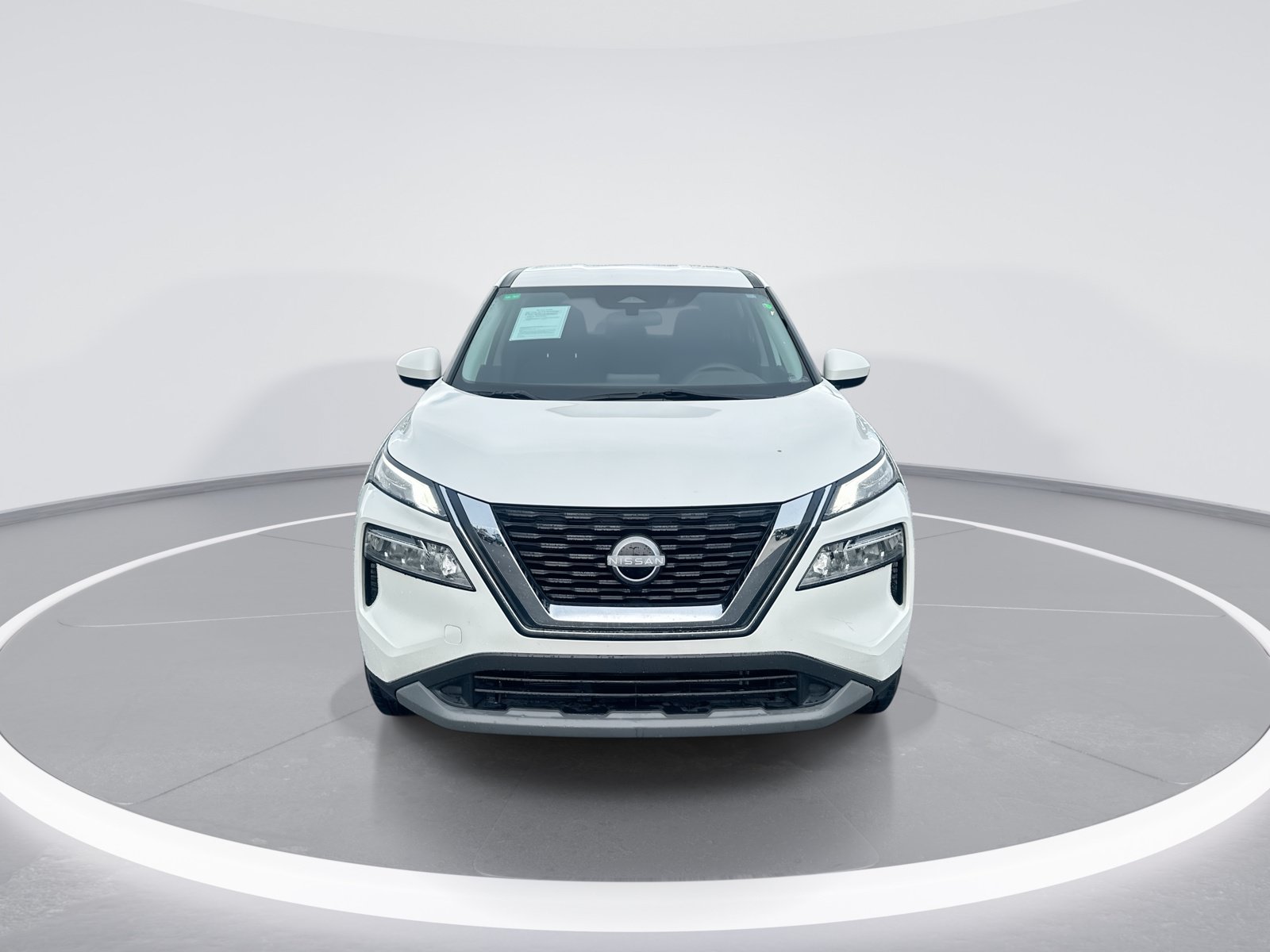 Used 2023 Nissan Rogue SV FWD image 3