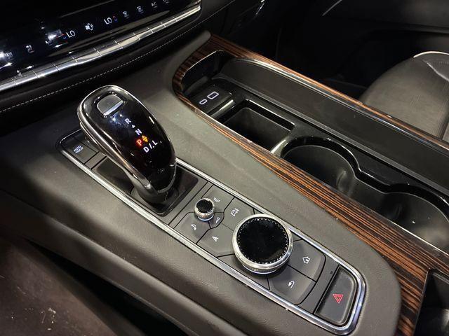 Certified 2024 Cadillac Escalade ESV Premium Luxury w/ Performance Package AWD/4WD image 57