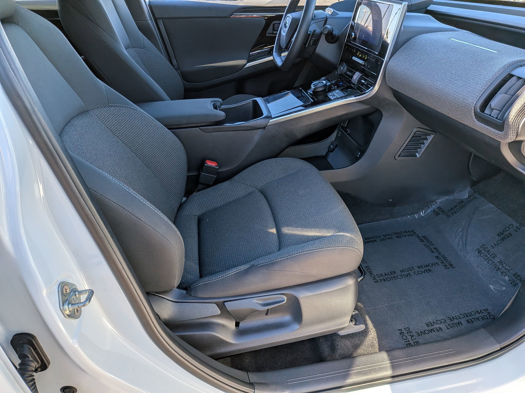 Certified 2024 Subaru Solterra Premium image 32