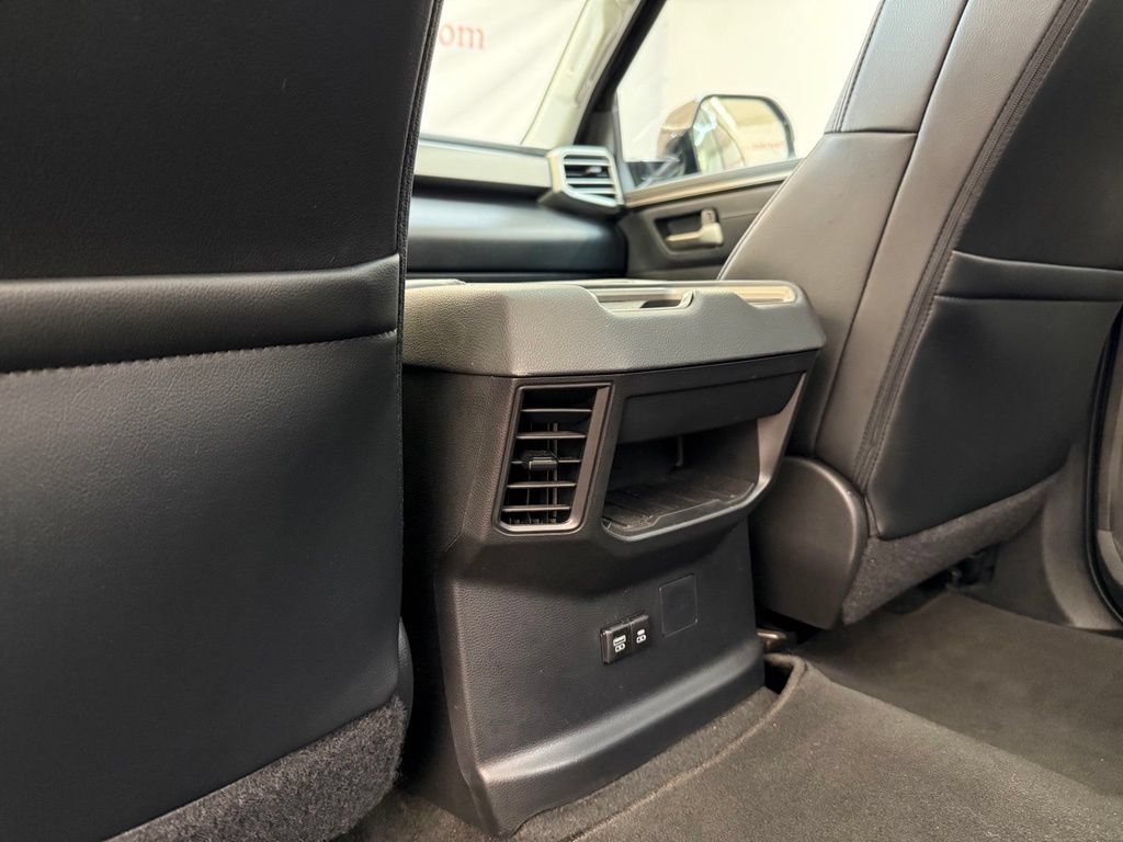 Used 2022 Toyota Tundra Limited AWD/4WD image 16