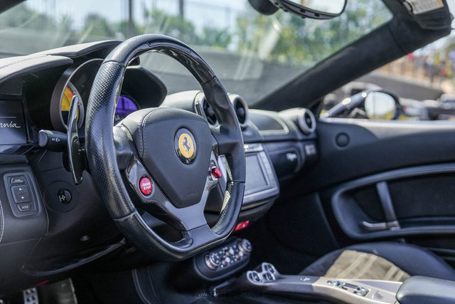 Used 2012 Ferrari California RWD image 29