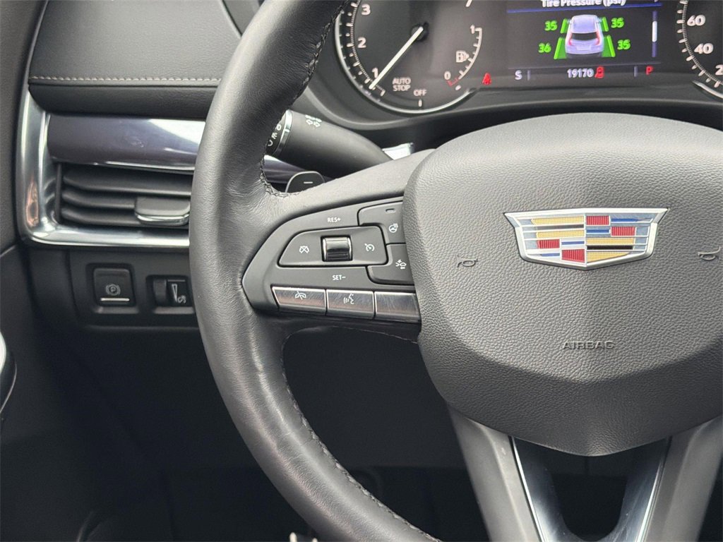 Certified 2023 Cadillac XT4 Luxury w/ Cold Weather Package image 8