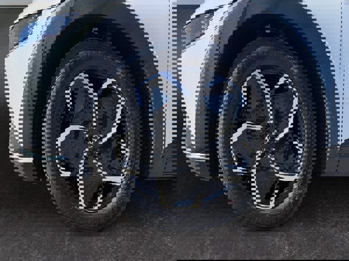 Used 2024 Hyundai Ioniq 5 SE image 9