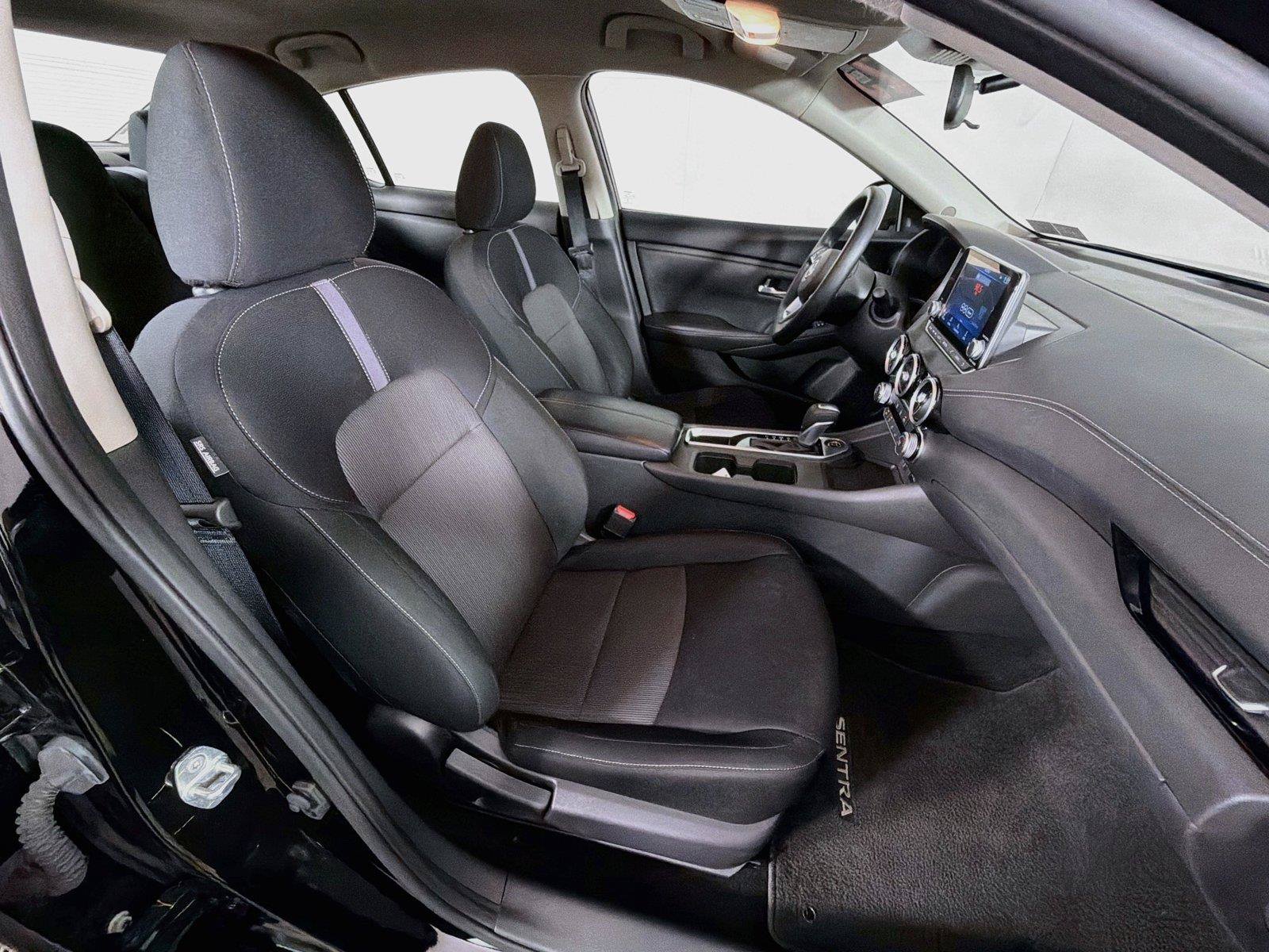 Used 2025 Nissan Sentra SV FWD image 28