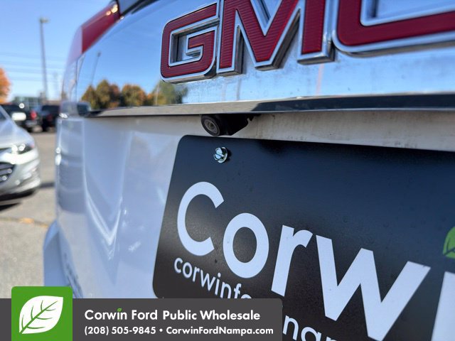 Used 2017 GMC Terrain SLT w/ Open Road Package AWD/4WD image 11