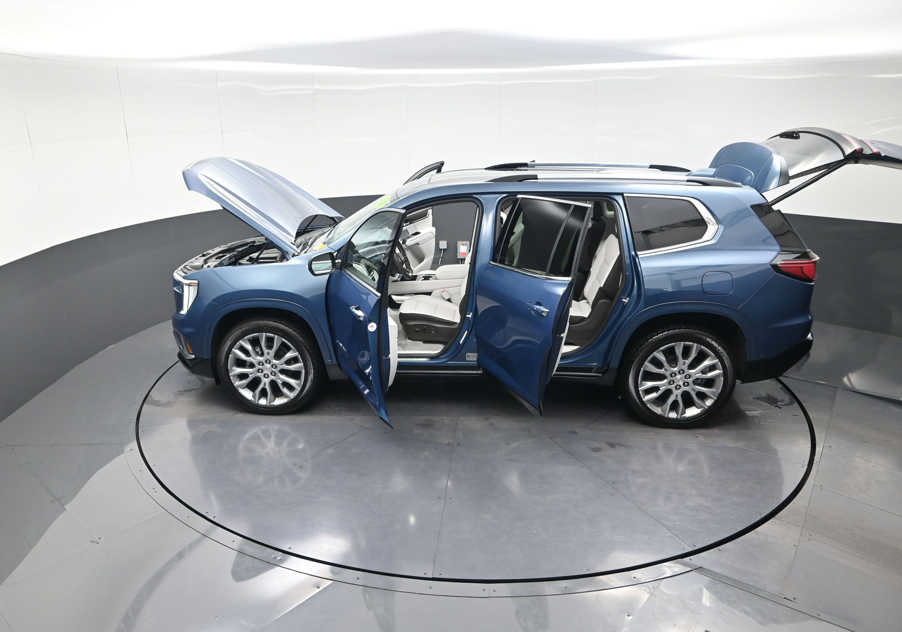 Used 2025 GMC Acadia Denali w/ Super Cruise Package AWD/4WD image 15