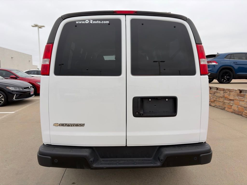 Used 2023 Chevrolet Express 3500 LS image 18